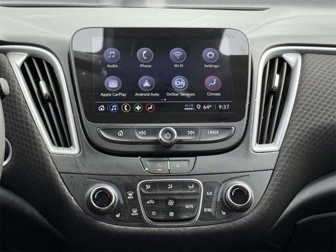 Used 2023 Chevrolet Malibu LT w/ Driver Confidence Package image 3