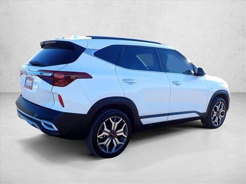 Used 2022 Kia Seltos SX w/ Sunroof Package image 4