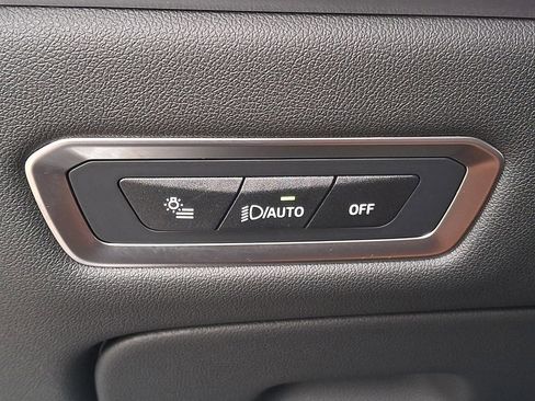 Used 2026 BMW X7 M60i w/ Executive Package image 25