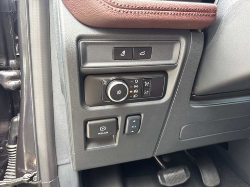 Used 2024 Ford Expedition Limited RWD image 21