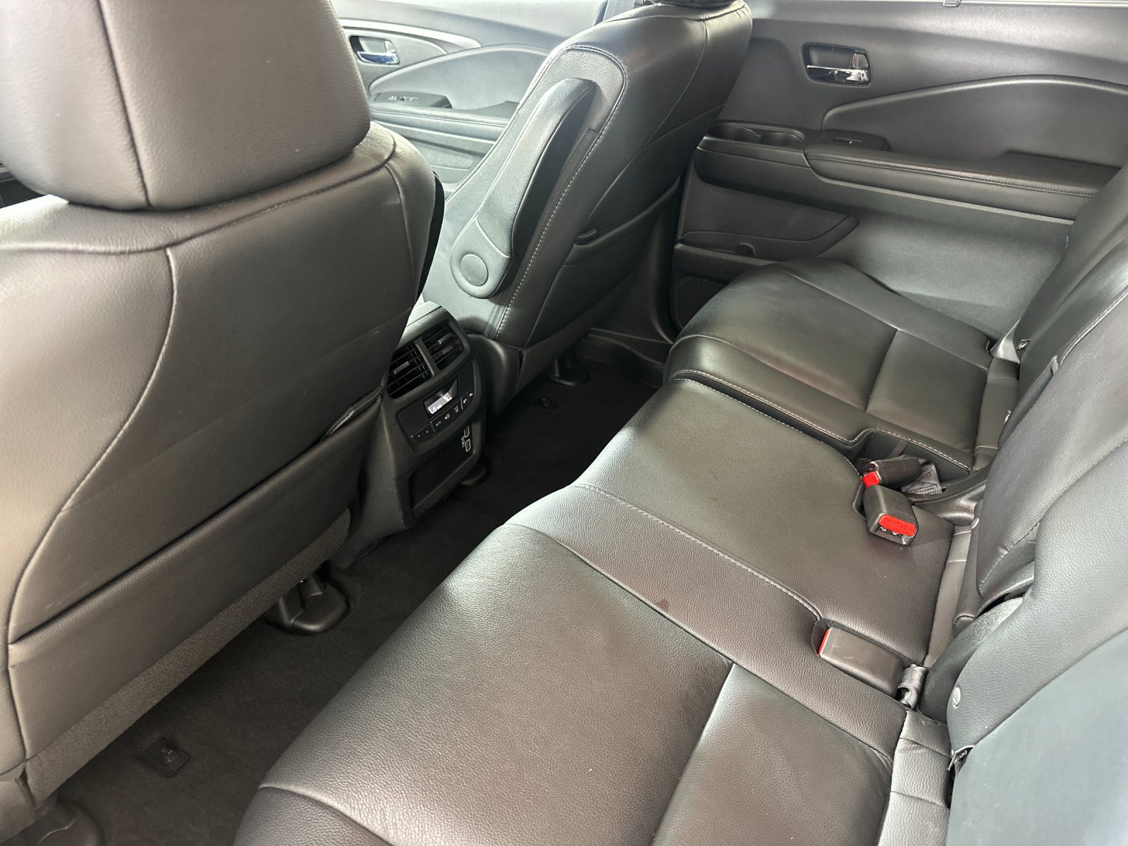 Used 2021 Honda Pilot Special Edition image 12