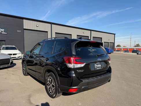 Used 2019 Subaru Forester Premium image 8