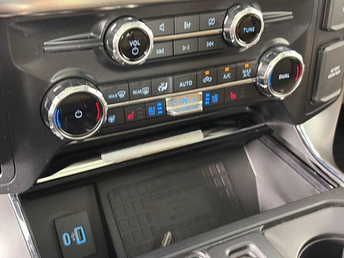 Used 2022 Ford F150 Lariat w/ Equipment Group 502A High AWD/4WD image 21