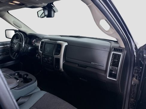 Used 2019 RAM 1500 Big Horn image 24