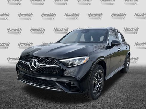 Used 2025 Mercedes-Benz GLC 300 4MATIC image 5