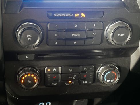 Used 2018 Ford F150 XLT w/ Equipment Group 302A Luxury image 23