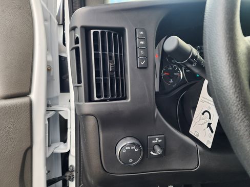 New 2025 Chevrolet Express 3500 w/ Power Convenience Package image 34