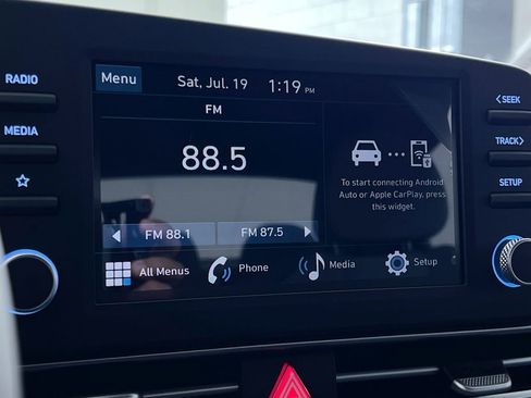 Used 2025 Hyundai Elantra Sport FWD image 18