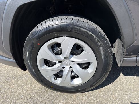 Used 2024 Toyota RAV4 LE image 11