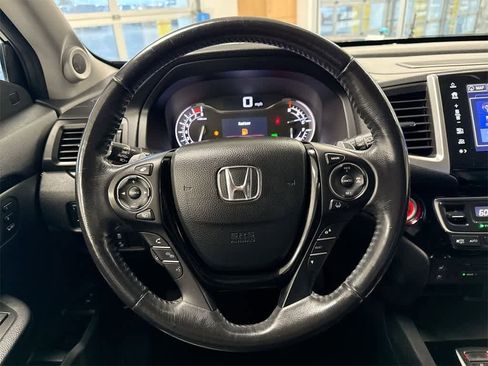 Certified 2017 Honda Pilot Elite image 26
