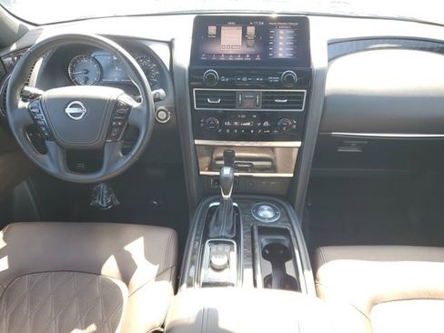 Used 2022 Nissan Armada Platinum image 8