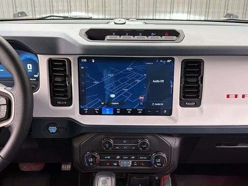 Used 2026 Ford Bronco Heritage Edition AWD/4WD image 30