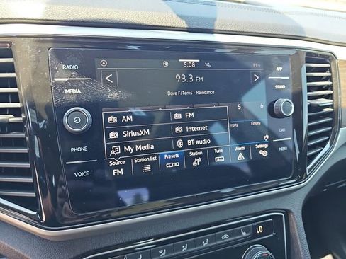 Used 2023 Volkswagen Atlas SE w/ Panoramic Sunroof Package FWD image 24