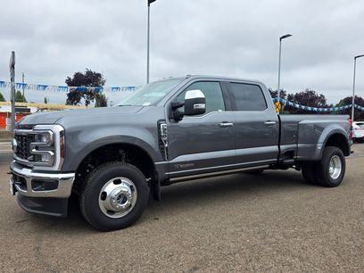 New 2025 Ford F350 Lariat w/ Lariat Ultimate Package
