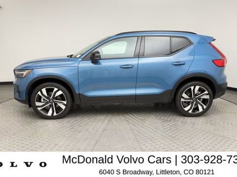 Used 2024 Volvo XC40 B5 Plus w/ Protection Package Premier AWD/4WD image 5