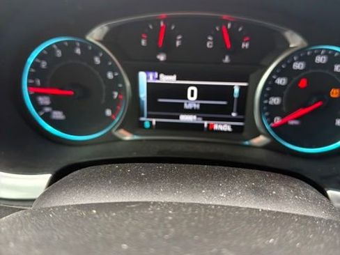 Used 2019 Chevrolet Traverse LT FWD image 7