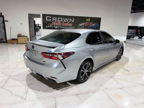 Used 2021 Toyota Camry SE FWD image 10