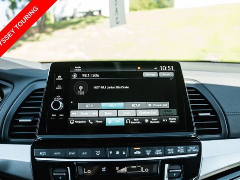 Used 2025 Honda Odyssey Touring image 18
