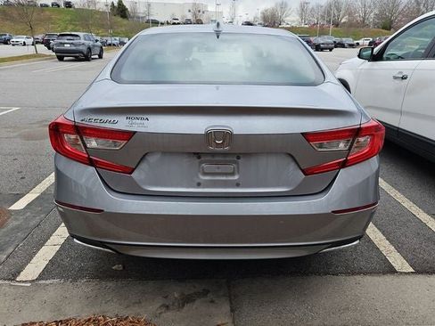 Used 2019 Honda Accord EX image 9