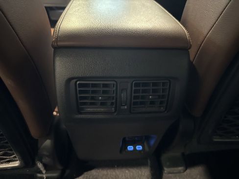 Used 2023 Toyota 4Runner Limited AWD/4WD image 38