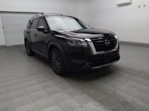 Used 2022 Nissan Pathfinder SL w/ SL Premium Package FWD image 13