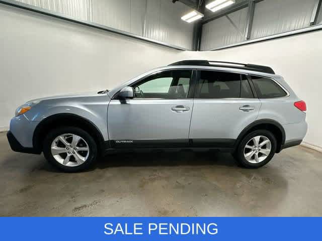 Used 2013 Subaru Outback 2.5i Limited AWD/4WD image 2