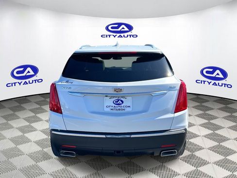 Used 2017 Cadillac XT5 Premium Luxury FWD image 5
