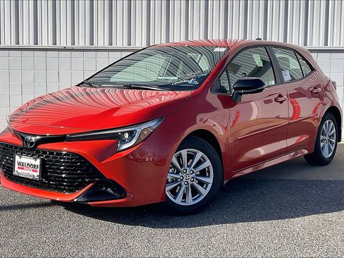 New 2026 Toyota Corolla SE image 2