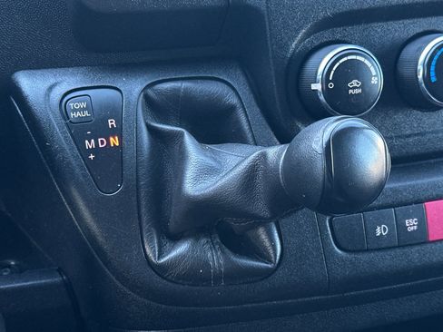 Used 2015 RAM ProMaster 2500 w/ Interior Convenience Group image 20