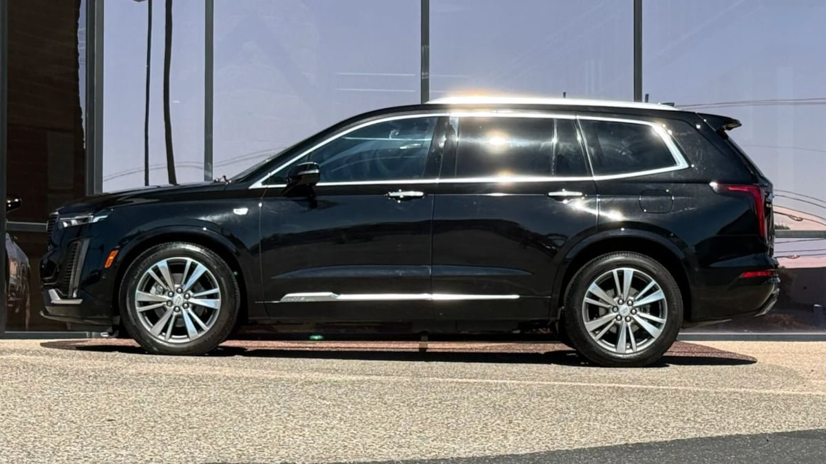 Used 2020 Cadillac XT6 Premium Luxury FWD image 5