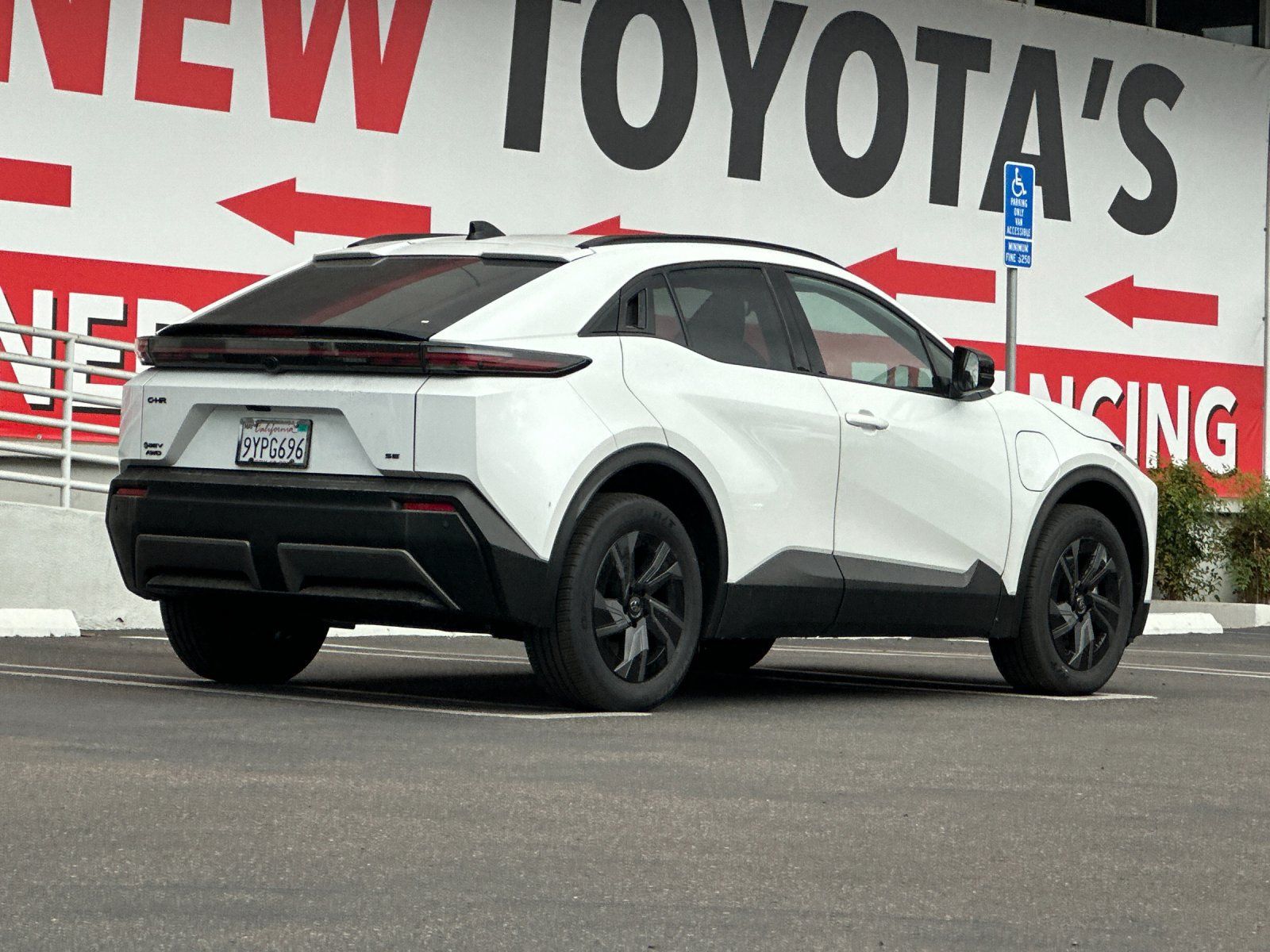 Used 2026 Toyota C-HR AWD/4WD image 5