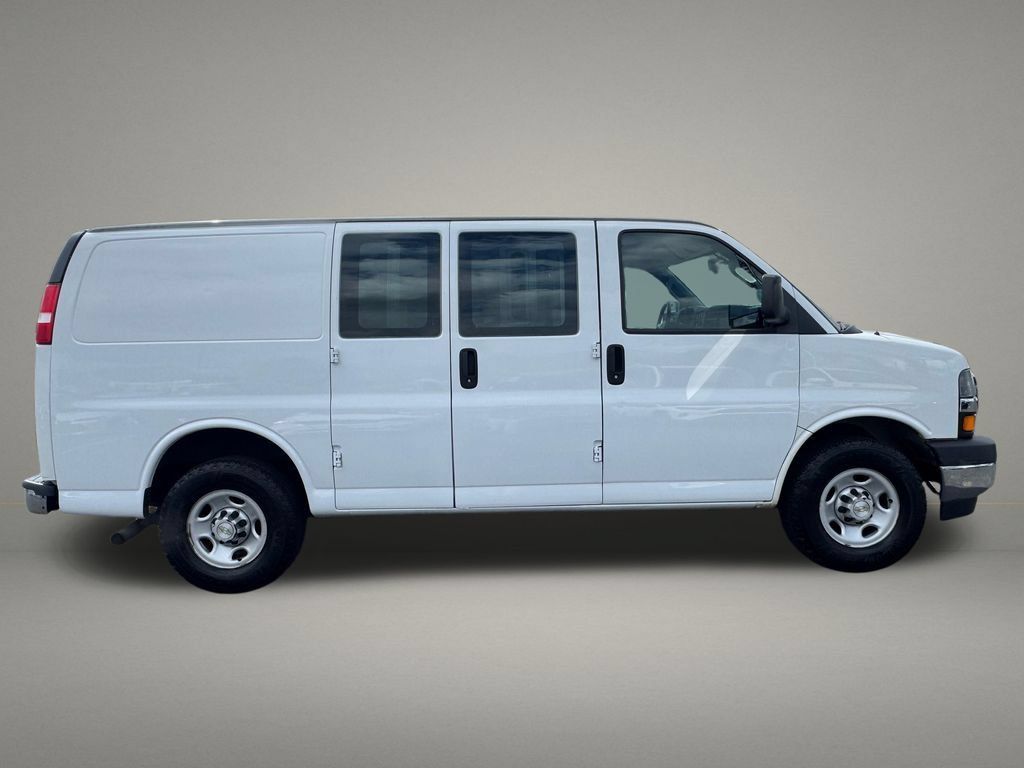 Used 2021 Chevrolet Express 2500 w/ Driver Convenience Package RWD image 9