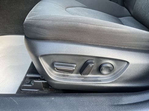 Used 2020 Toyota Camry LE image 12