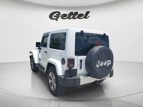 Used 2018 Jeep Wrangler Sahara w/ Connectivity Group AWD/4WD image 5