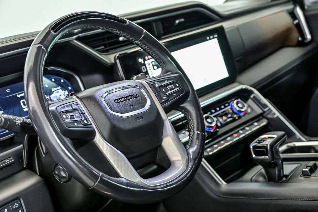 Used 2024 GMC Sierra 1500 Denali AWD/4WD image 18