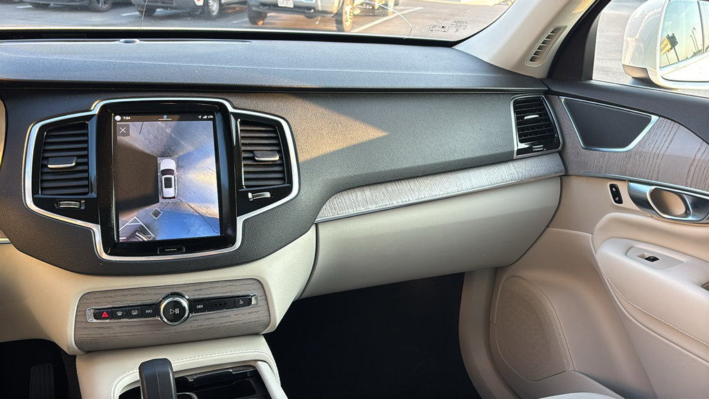 Certified 2024 Volvo XC90 T8 Plus w/ Protection Package Premier AWD/4WD image 7