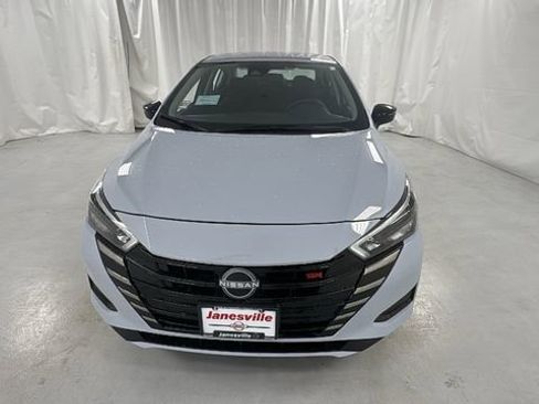 New 2025 Nissan Versa SR w/ Trunk Package FWD image 8