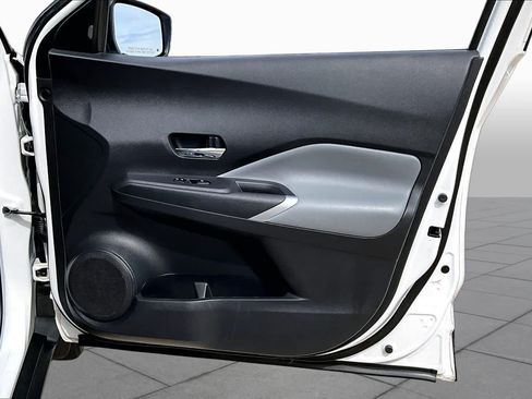 Used 2022 Nissan Kicks SR w/ Premium Package FWD image 20
