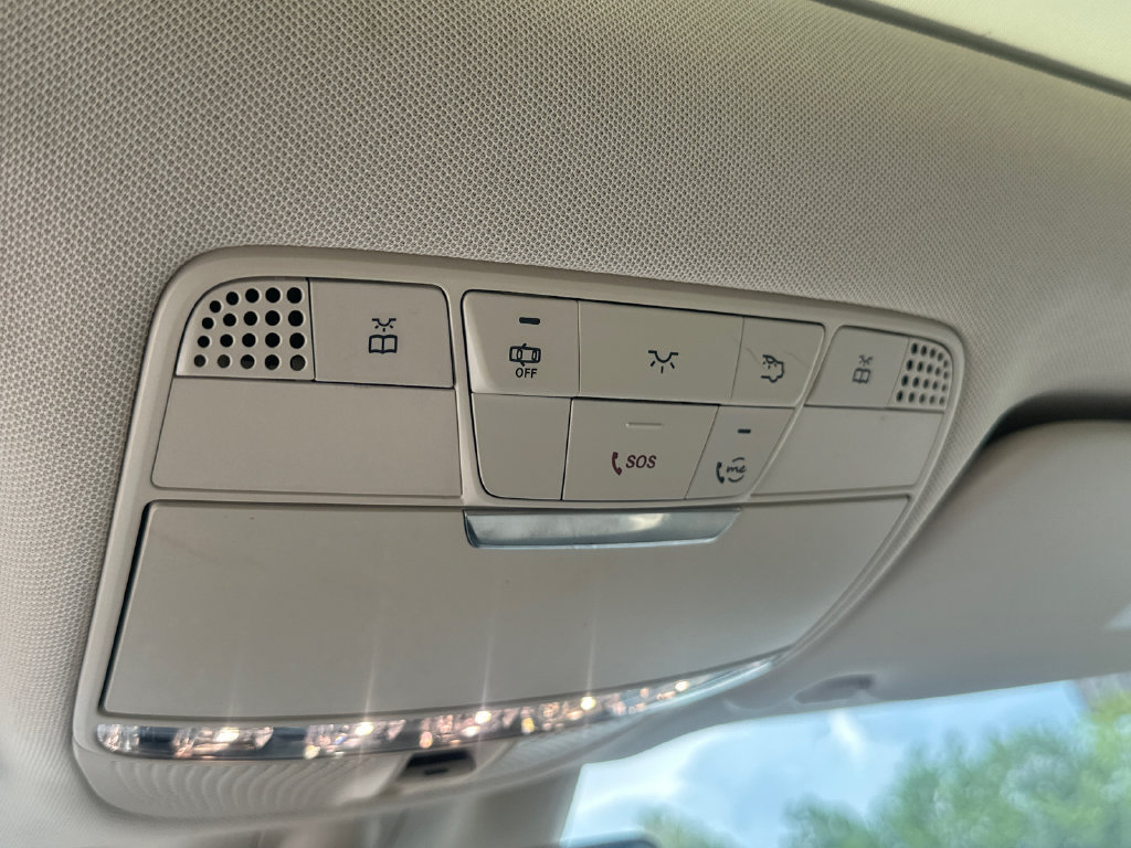 Used 2020 Mercedes-Benz GLC 300 image 31