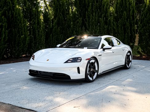 Used 2025 Porsche Taycan RWD image 5