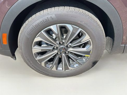 Used 2025 Buick Envision Preferred AWD/4WD image 35