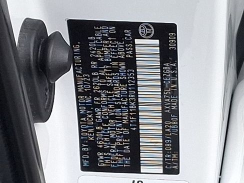 Used 2024 Toyota Camry XLE w/ Navigation Package image 28