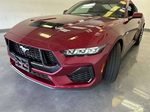 Used 2025 Ford Mustang GT Premium RWD image 7