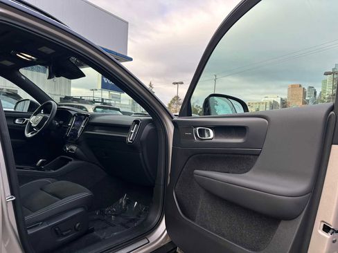 Certified 2023 Volvo XC40 Recharge Ultimate w/ Protection Package Premier image 11