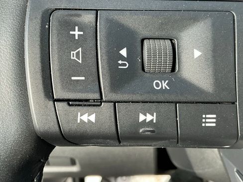 Used 2023 Nissan Rogue Platinum w/ Platinum Premium Package image 17