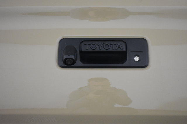 Used 2017 Toyota Tacoma TRD Sport w/ Tow Package (A/T) AWD/4WD image 35