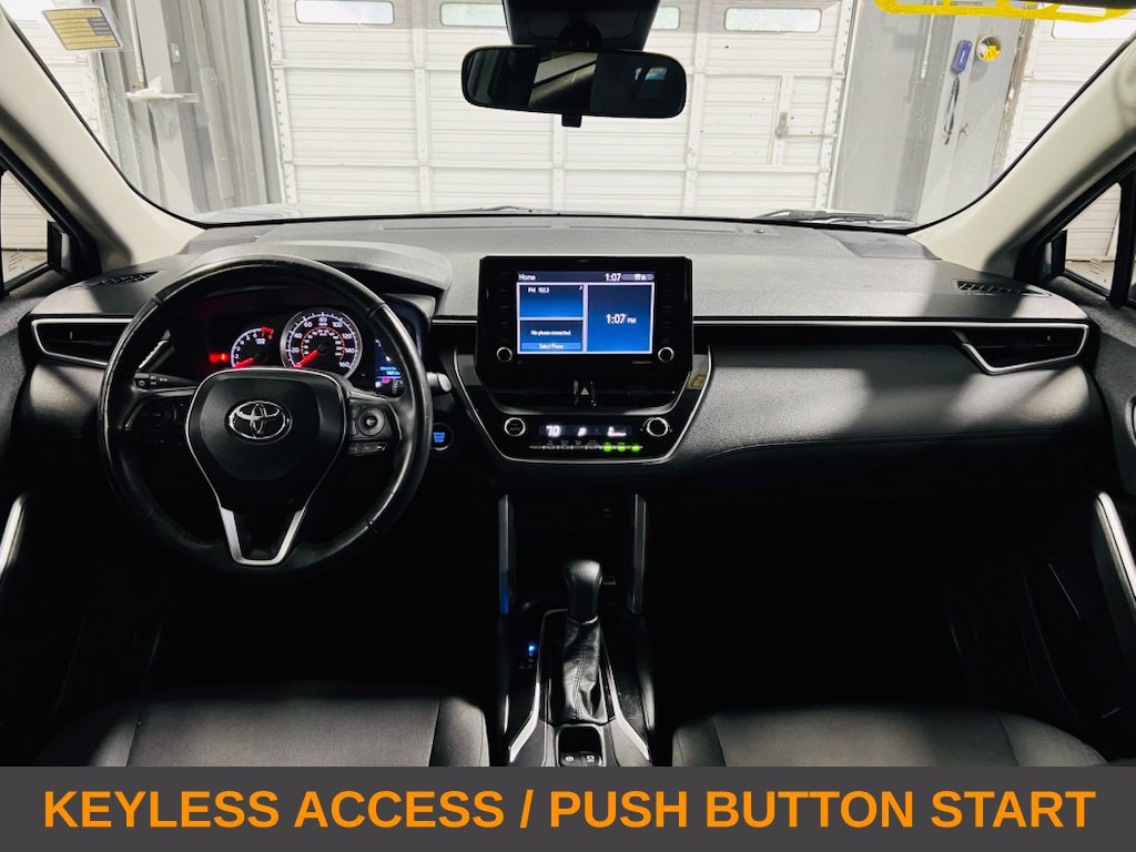 Used 2022 Toyota Corolla Cross LE FWD image 3