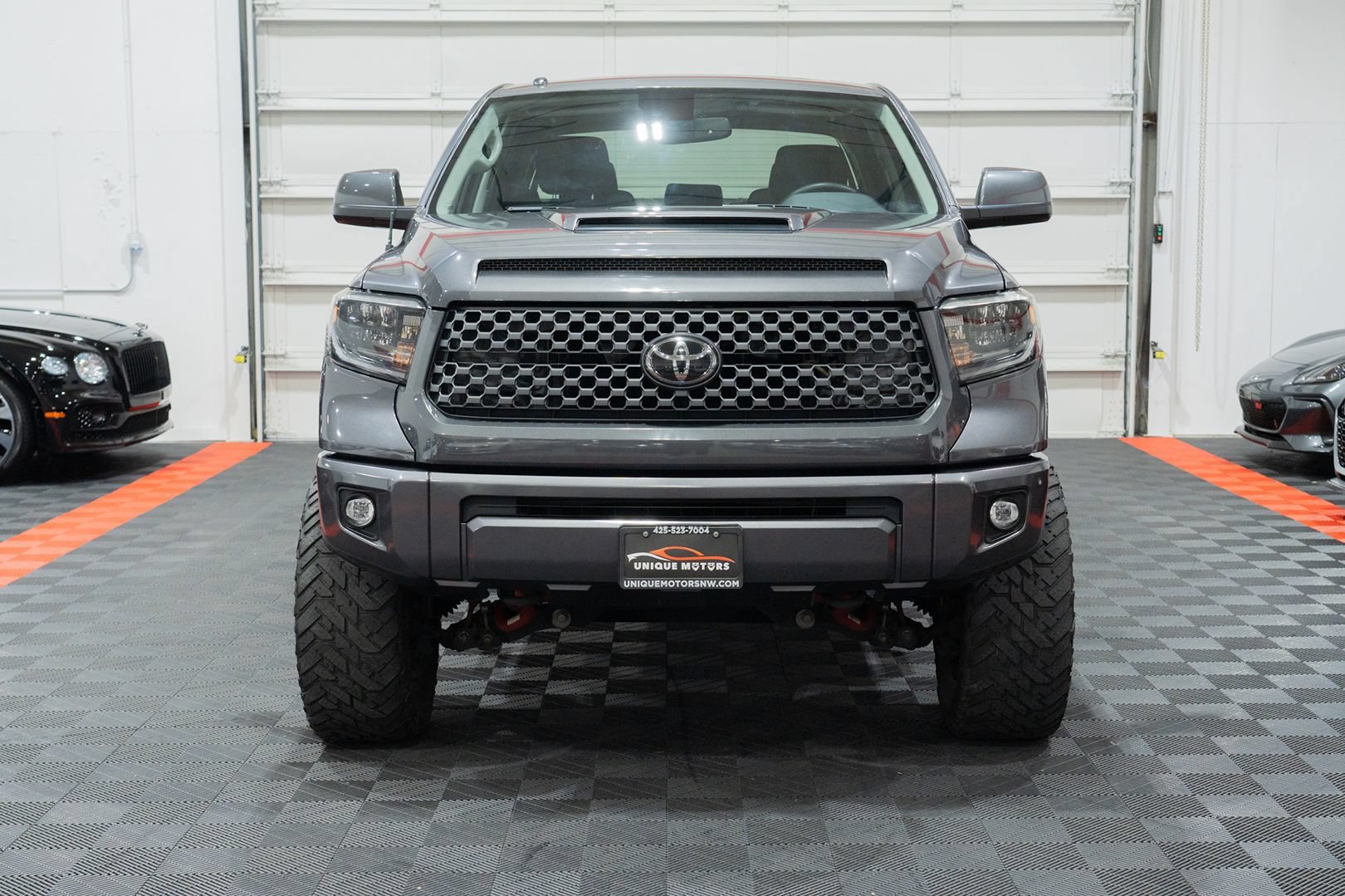 Used 2019 Toyota Tundra SR5 AWD/4WD image 2