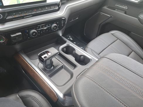 Used 2026 Chevrolet Silverado 1500 High Country w/ High Country Premium Package AWD/4WD image 24