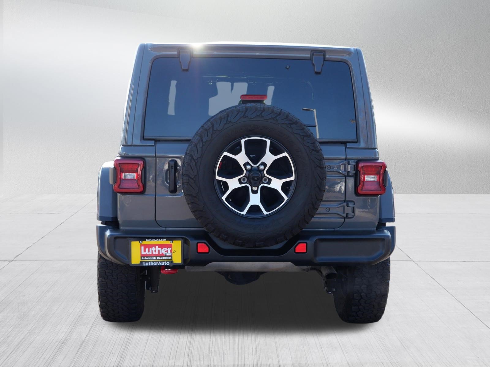 Used 2022 Jeep Wrangler Unlimited Rubicon w/ LED Lighting Group AWD/4WD image 6